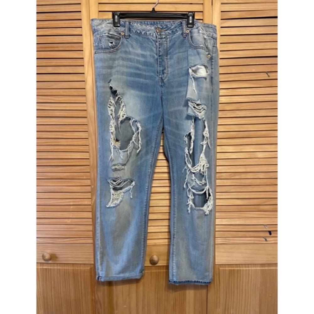Distressed American Eagle Tomgirl Jeans
